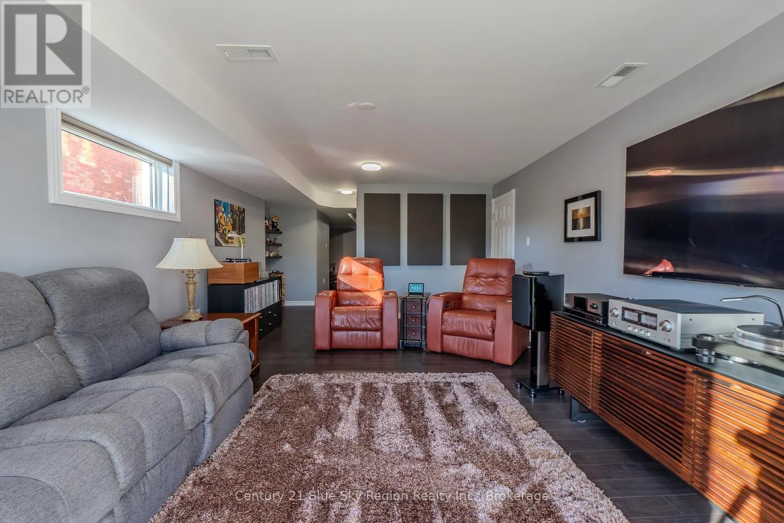 120 CLOVERBRAE CRESCENT