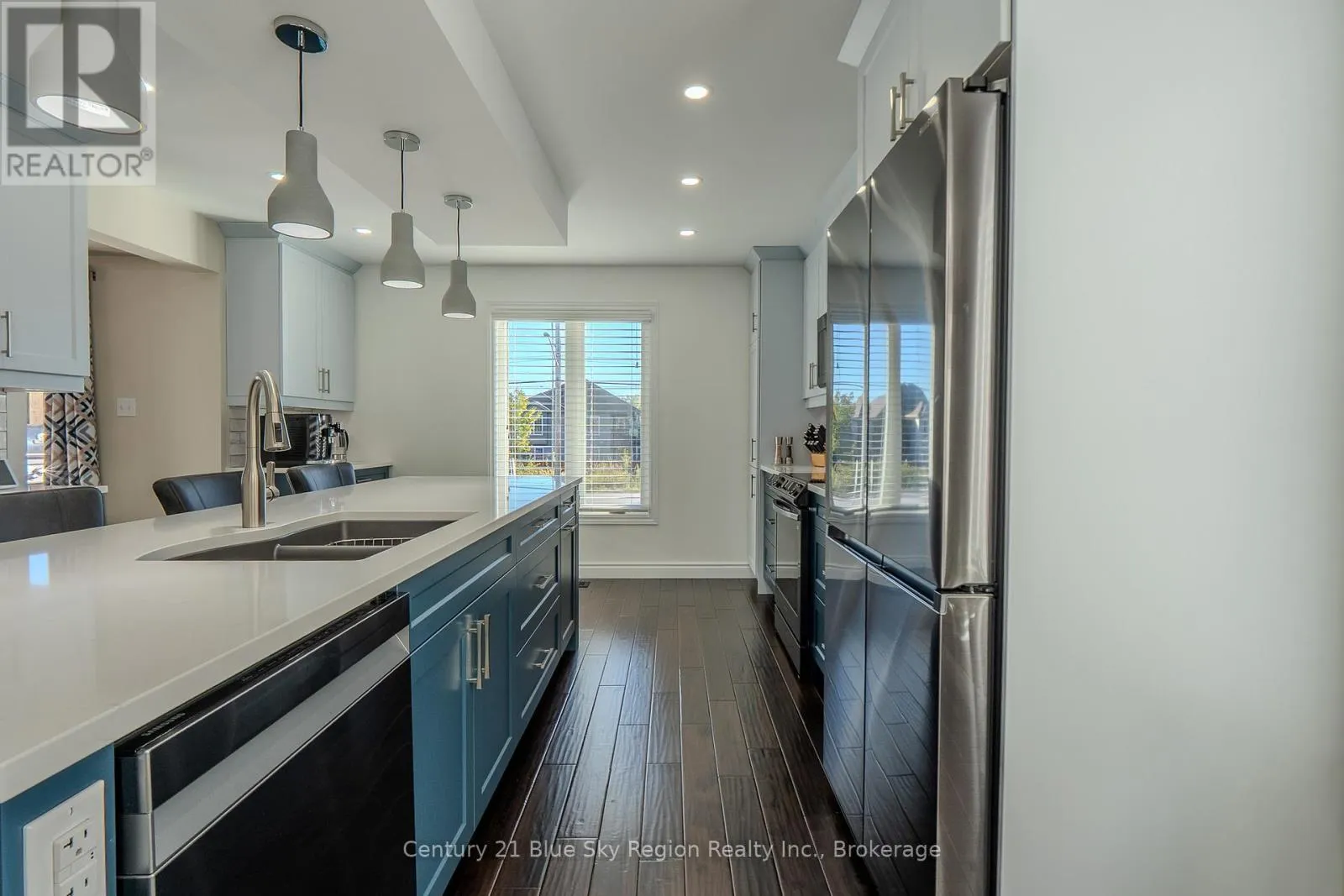 120 CLOVERBRAE CRESCENT