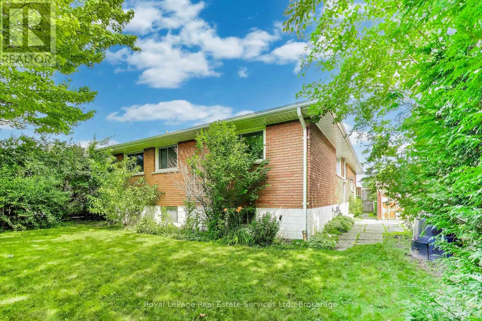 25 SANDRINGHAM AVENUE