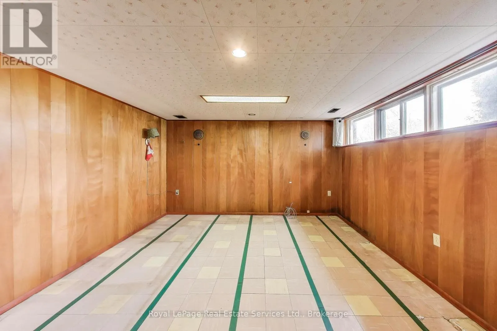 25 SANDRINGHAM AVENUE