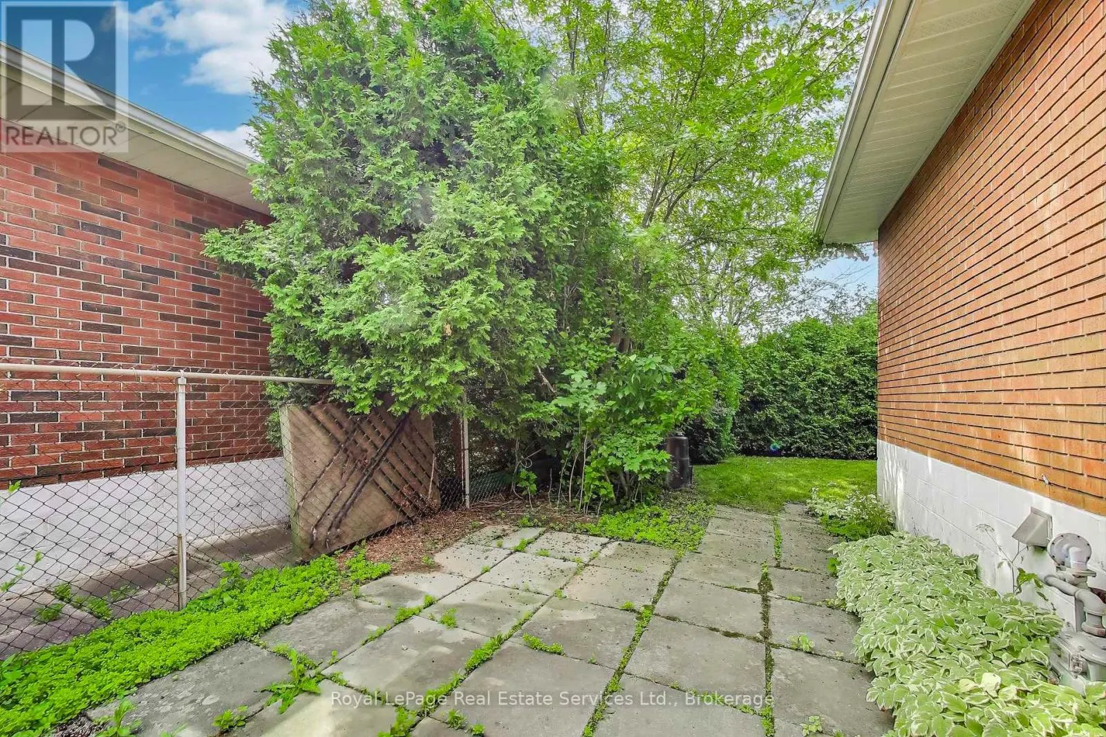 25 SANDRINGHAM AVENUE