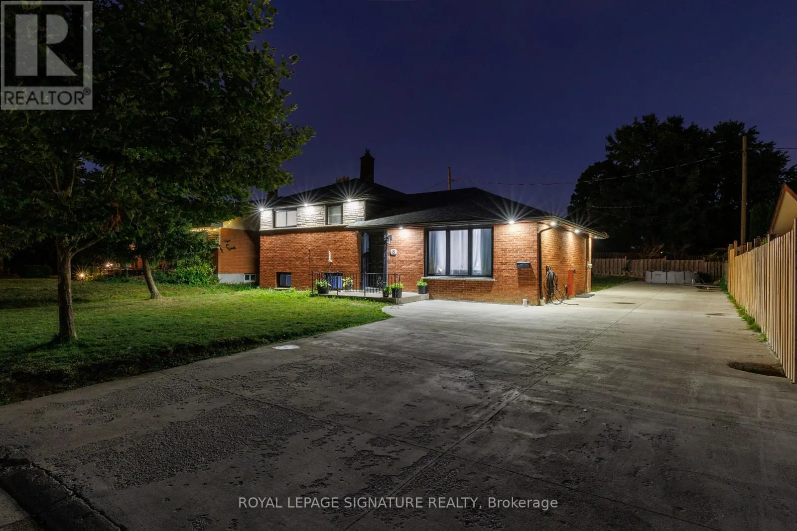 18 SILVERDALE CRESCENT