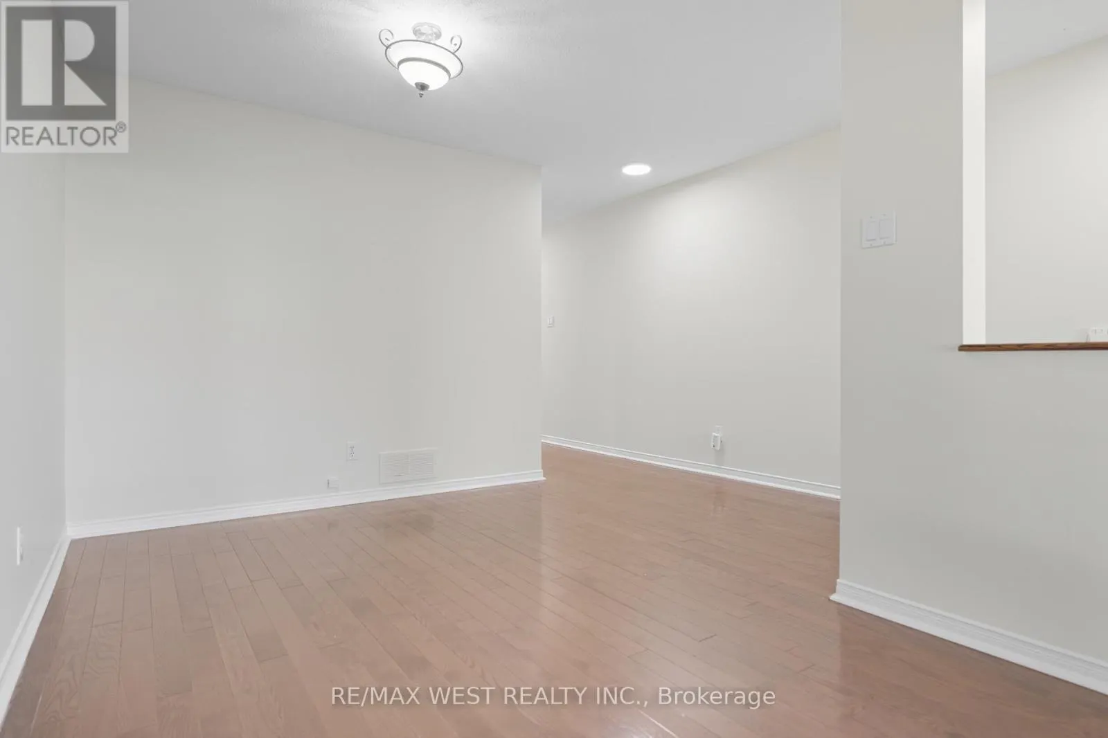 119 DEERFOX DRIVE
