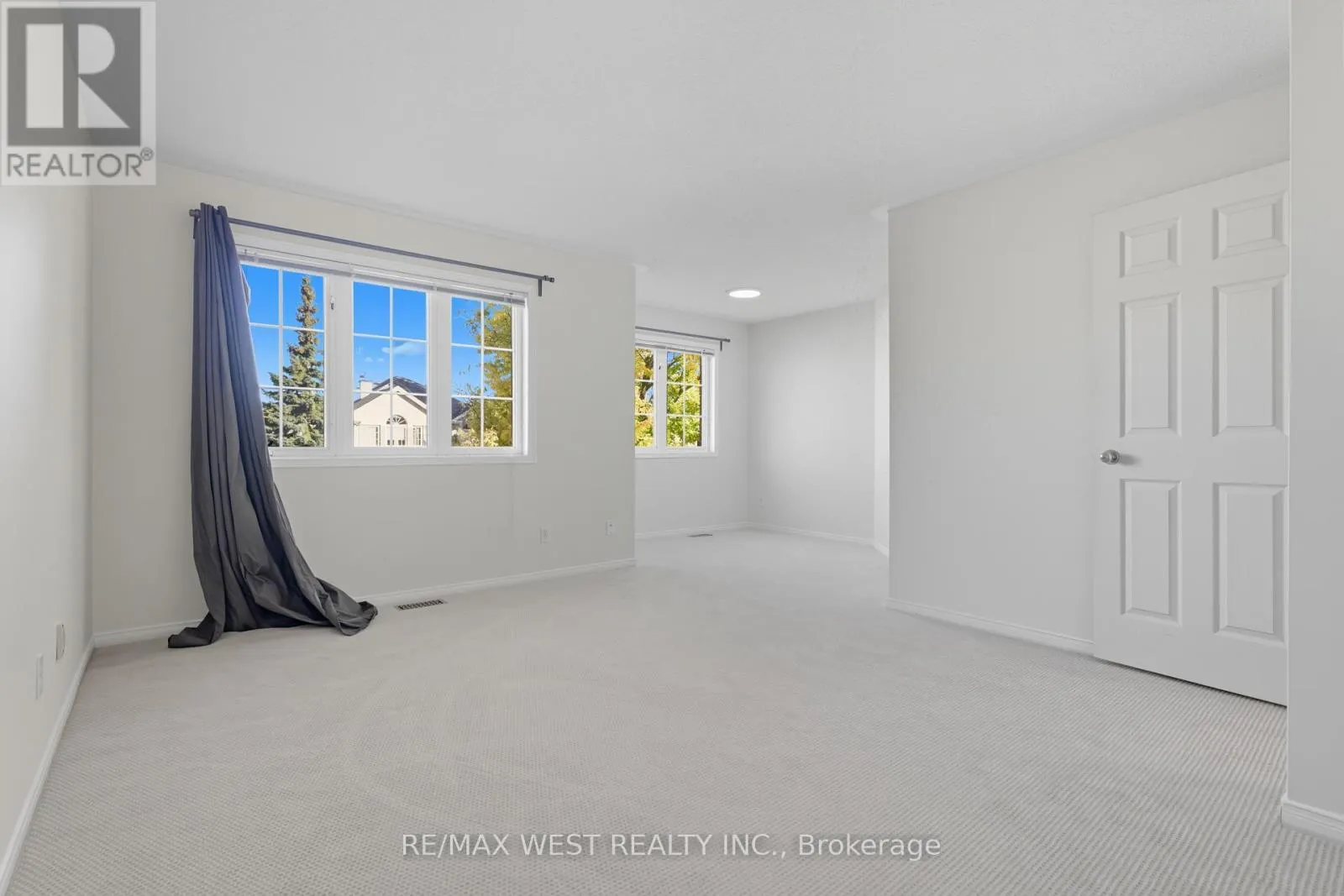 119 DEERFOX DRIVE