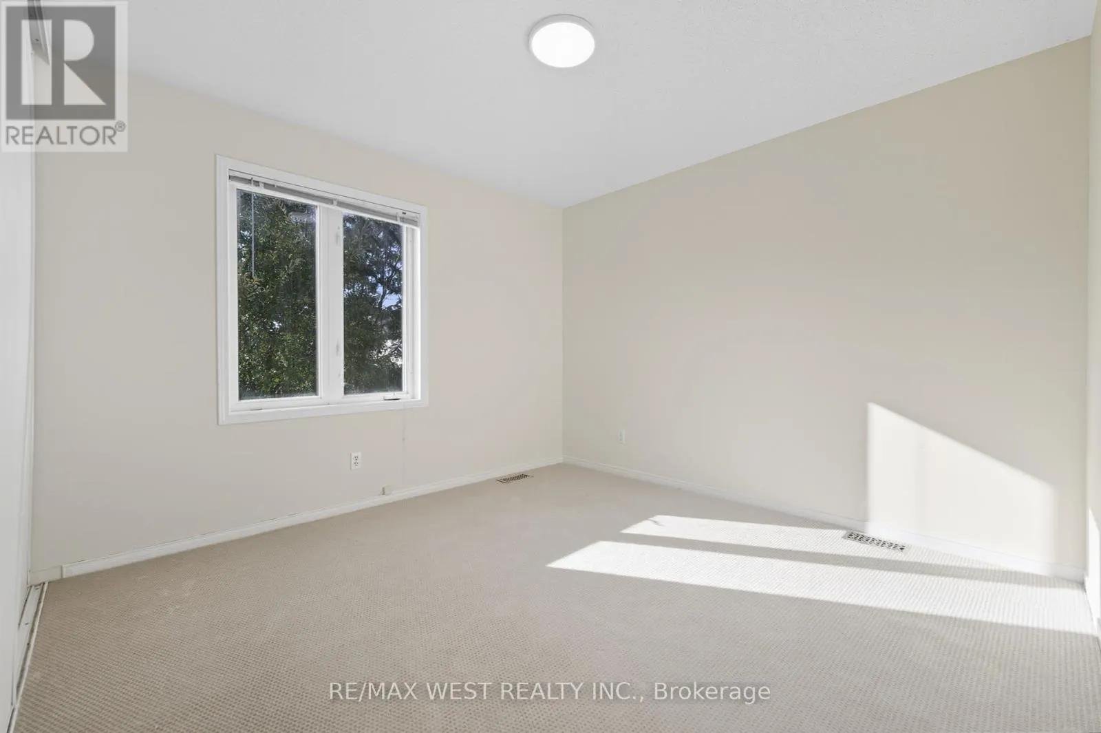 119 DEERFOX DRIVE