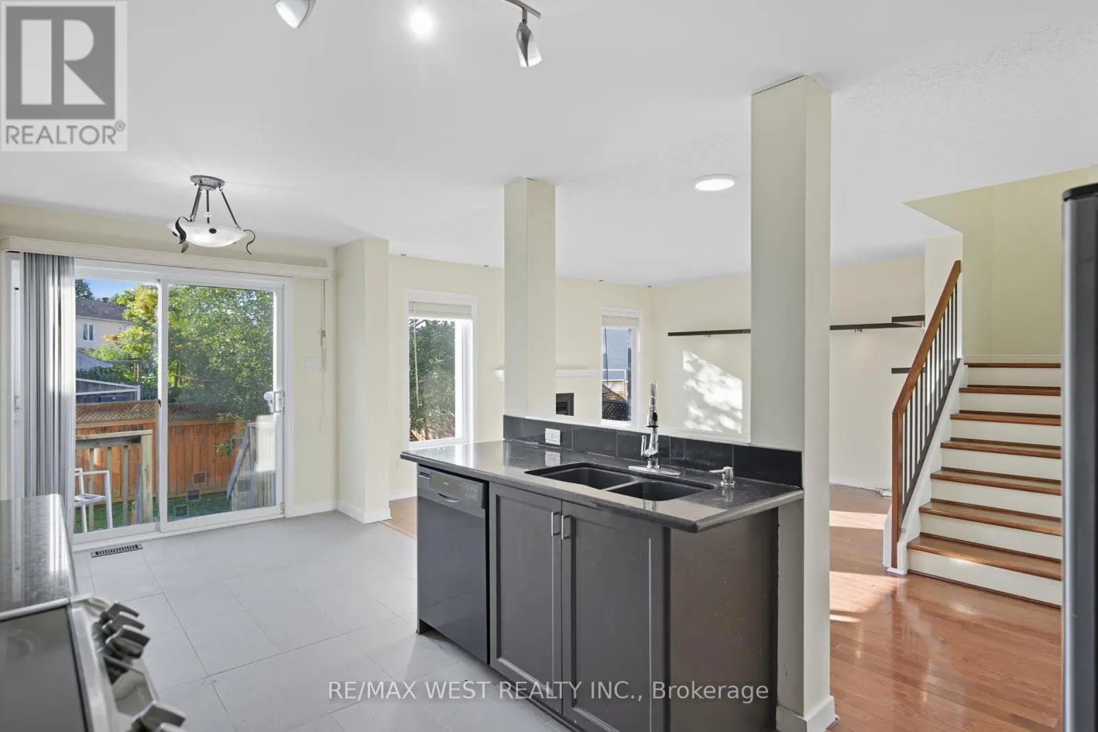 119 DEERFOX DRIVE