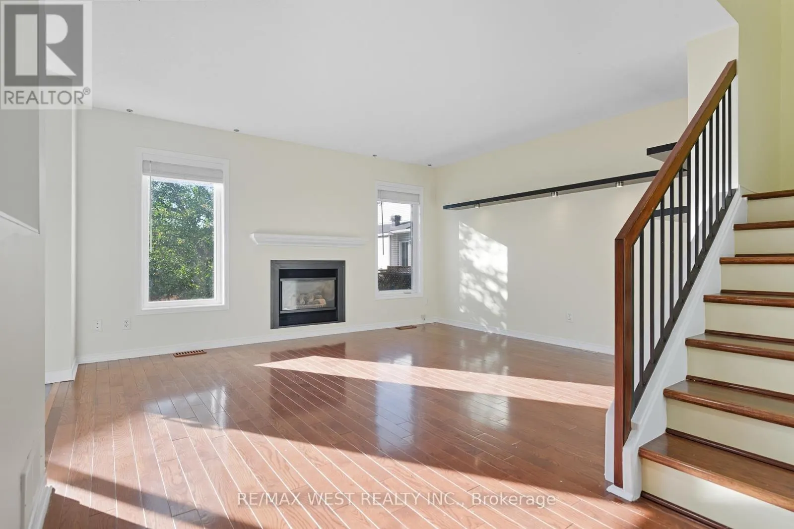 119 DEERFOX DRIVE
