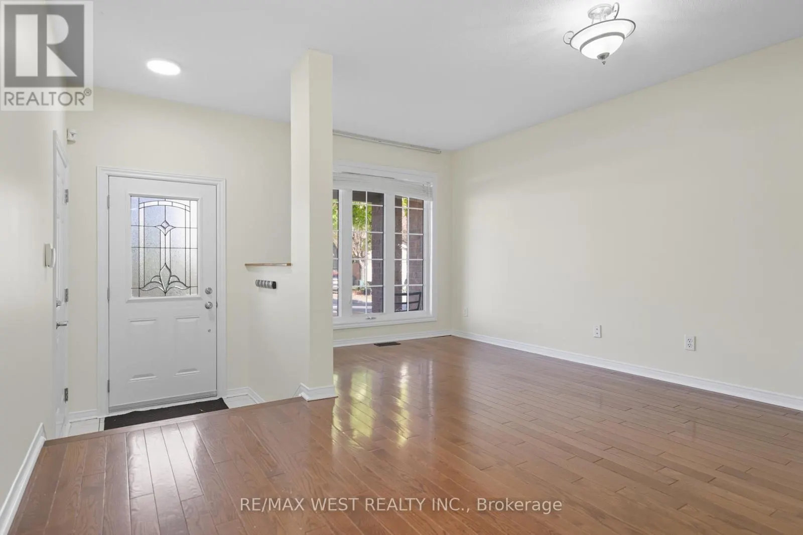 119 DEERFOX DRIVE