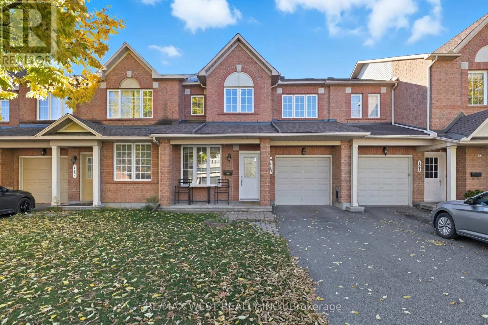 119 DEERFOX DRIVE