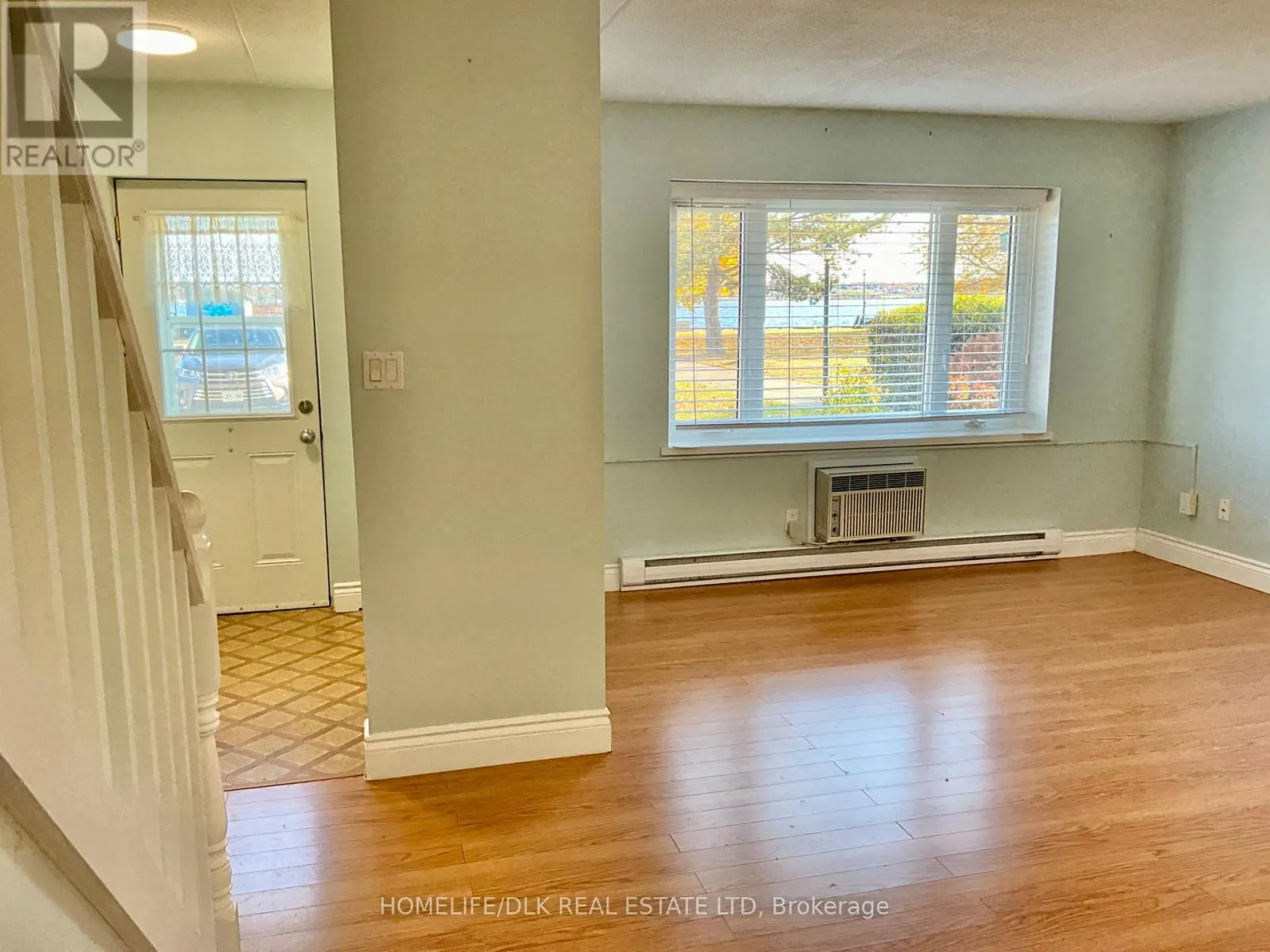 109 - 235 WATER STREET W