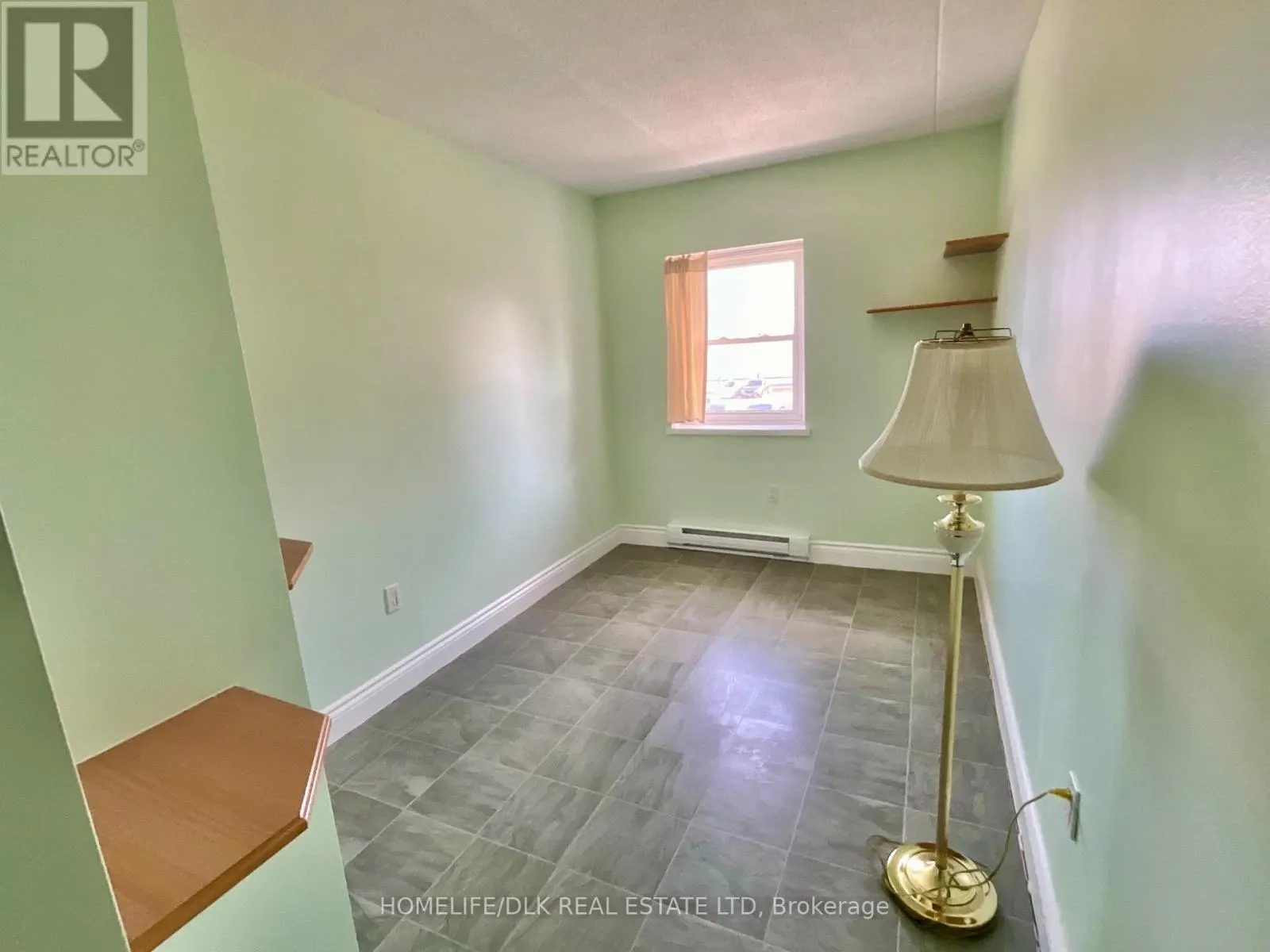 109 - 235 WATER STREET W