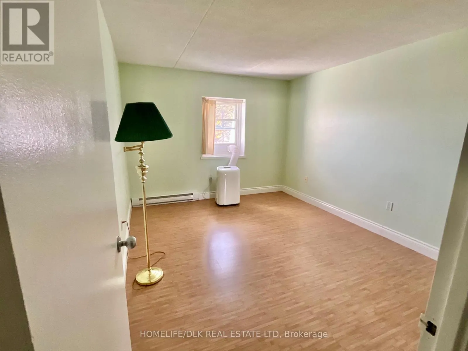 109 - 235 WATER STREET W