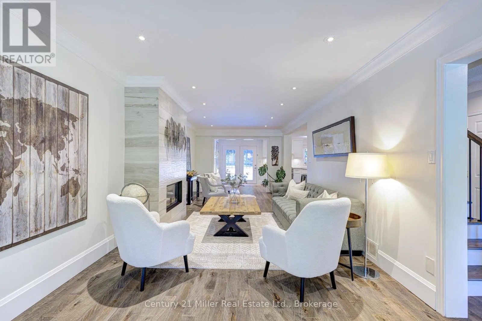 6 MAYS CRESCENT