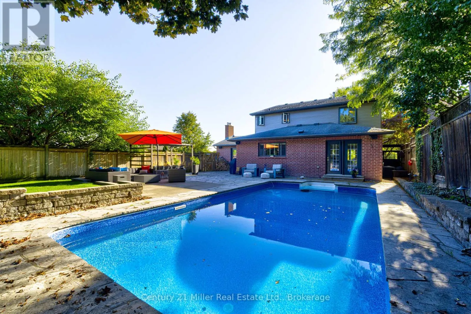 6 MAYS CRESCENT
