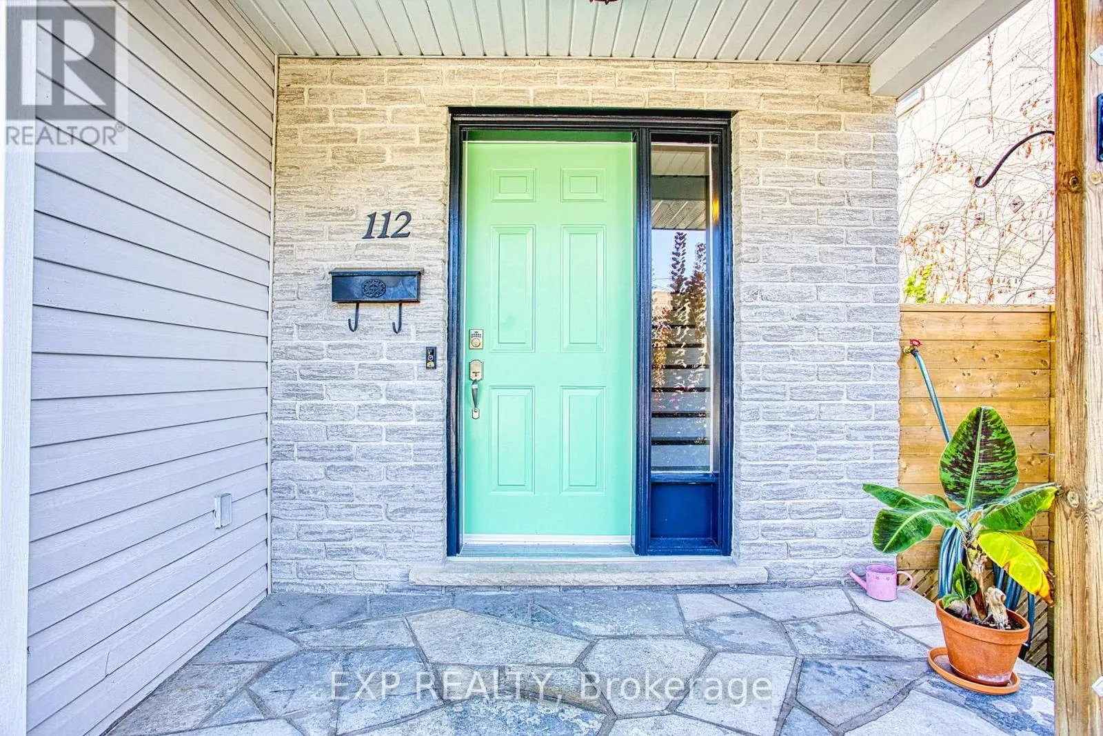 112 ARTHUR STREET