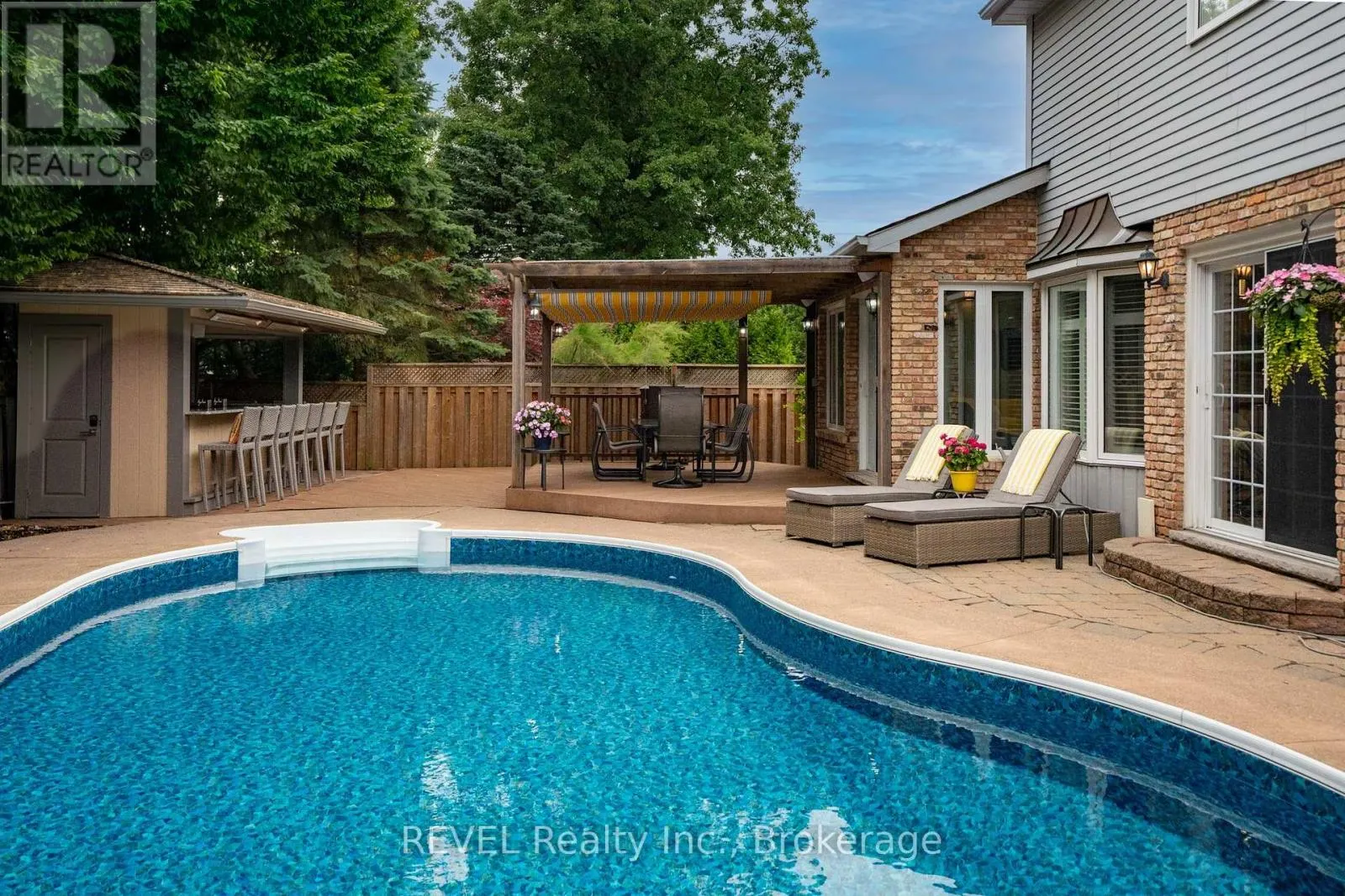 78 SOVEREIGN DRIVE