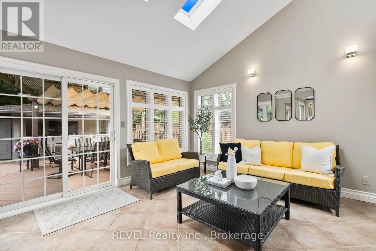 78 SOVEREIGN DRIVE