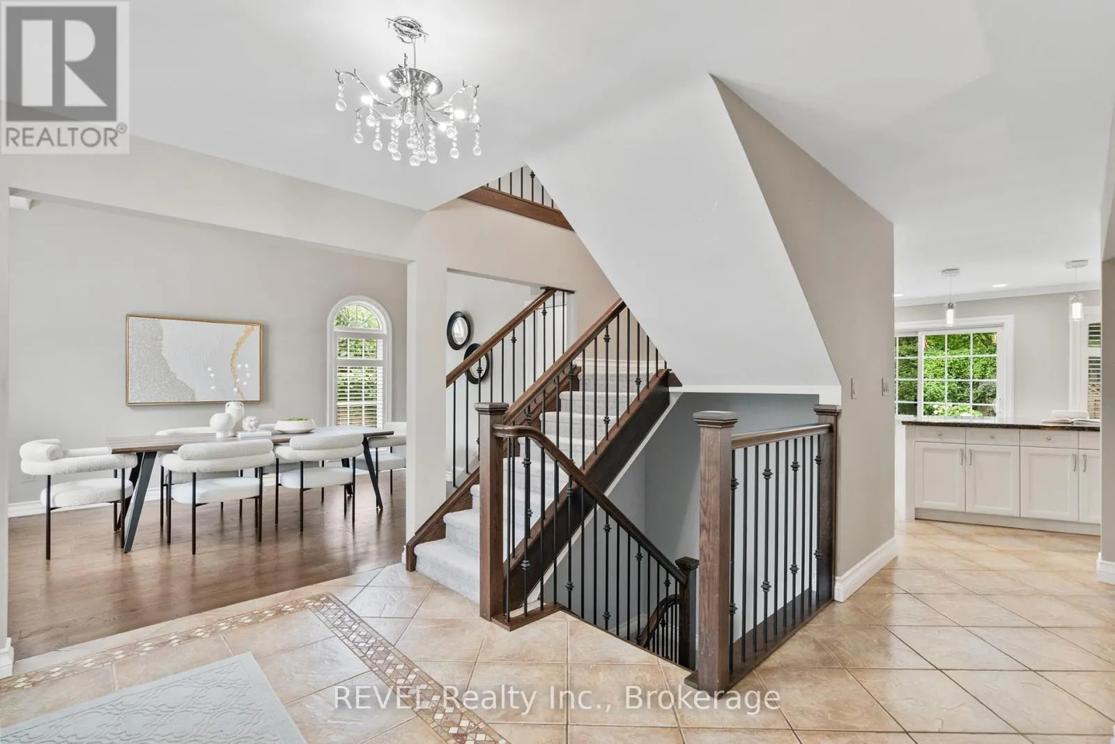 78 SOVEREIGN DRIVE