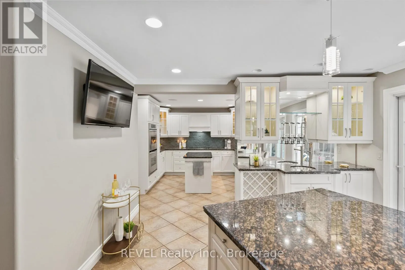 78 SOVEREIGN DRIVE
