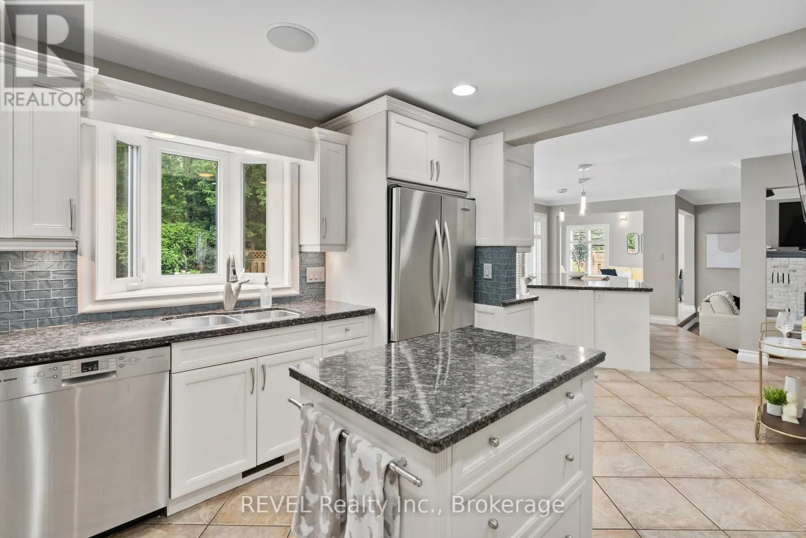 78 SOVEREIGN DRIVE