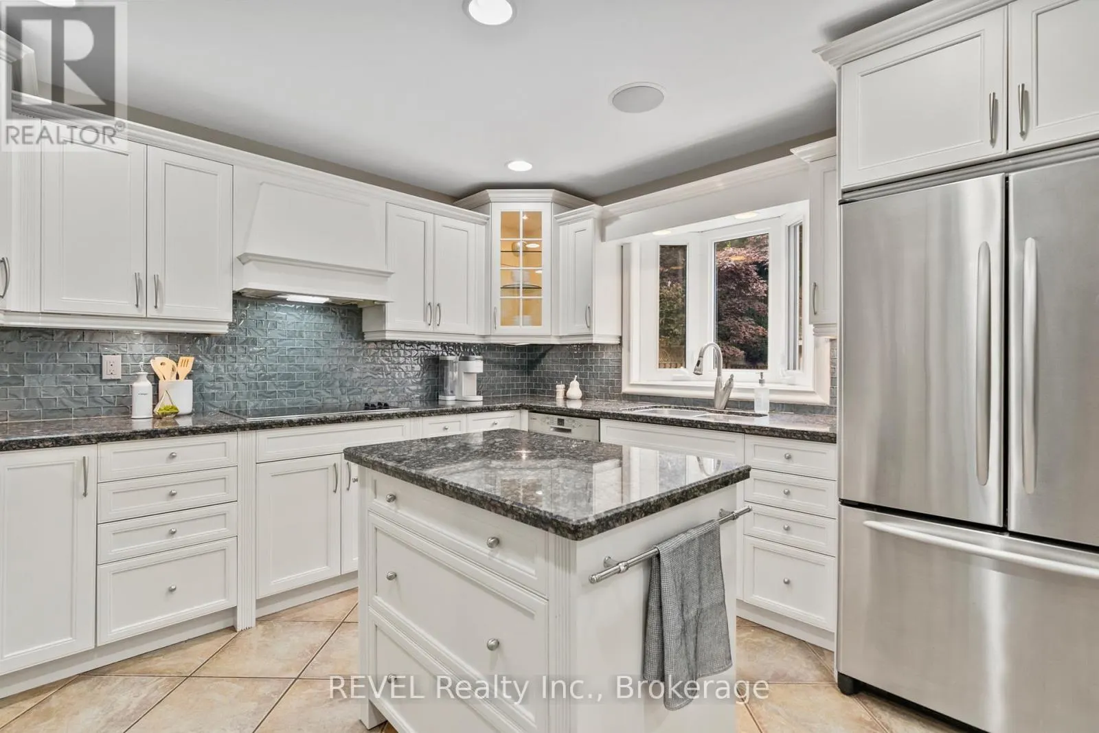 78 SOVEREIGN DRIVE