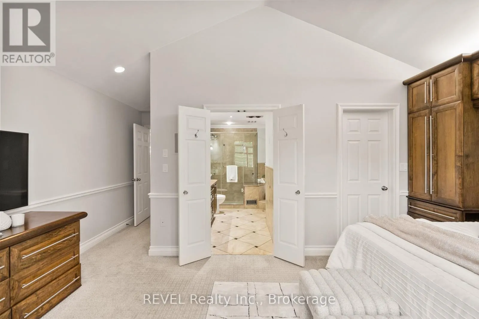 78 SOVEREIGN DRIVE