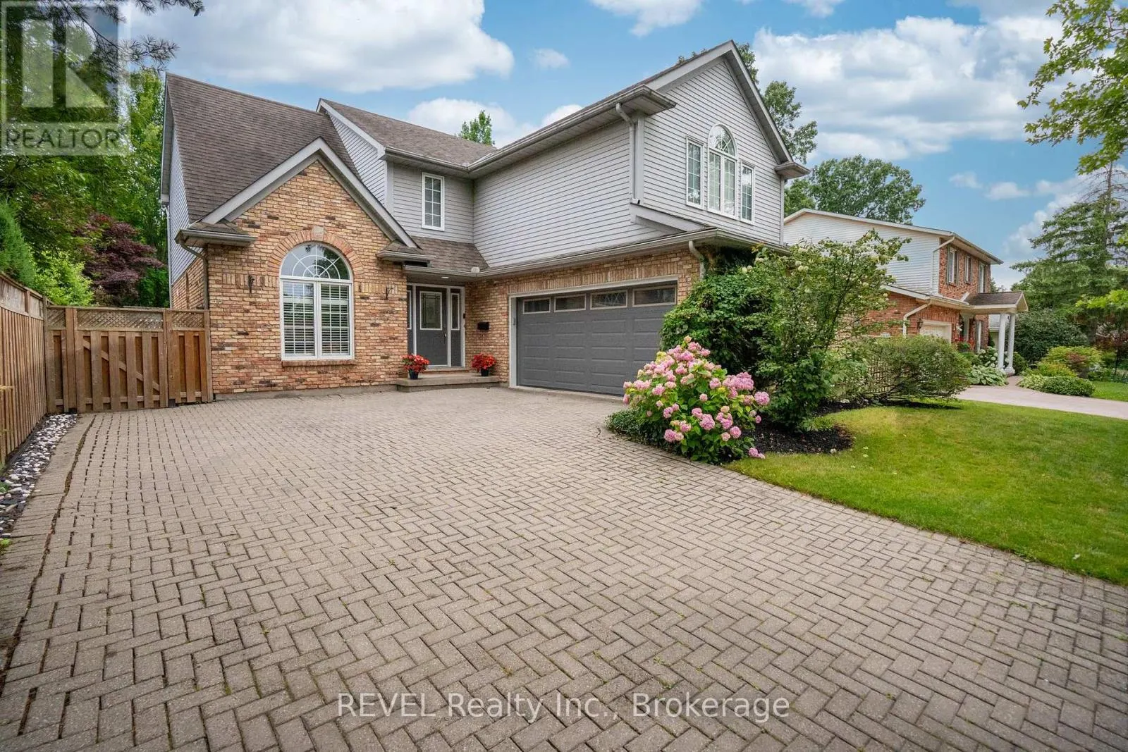78 SOVEREIGN DRIVE