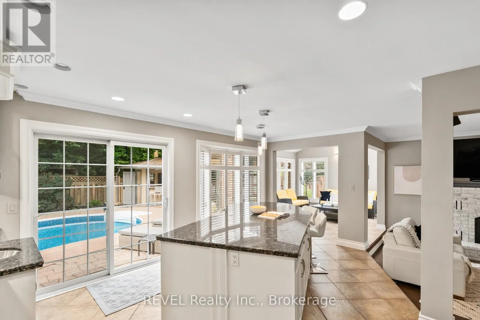 78 SOVEREIGN DRIVE