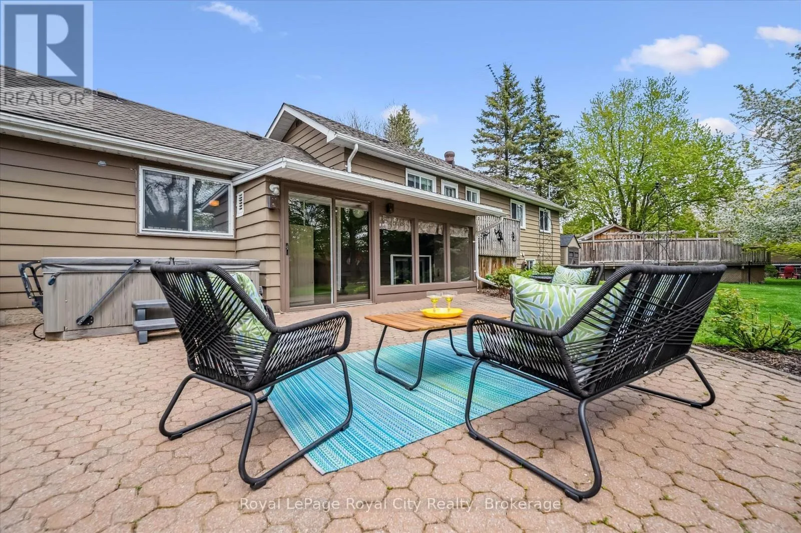 15 WELLINGTON DRIVE