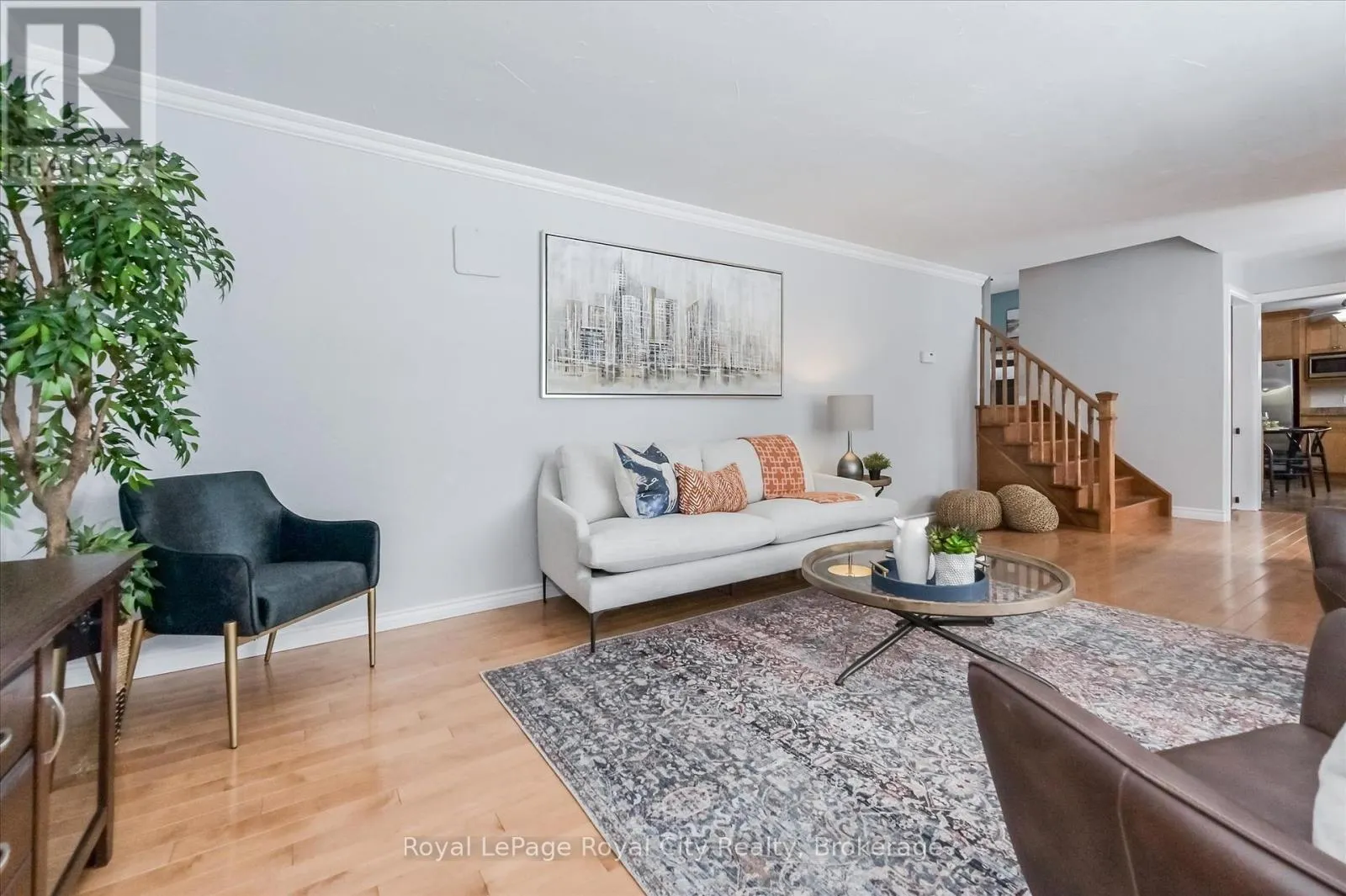 15 WELLINGTON DRIVE