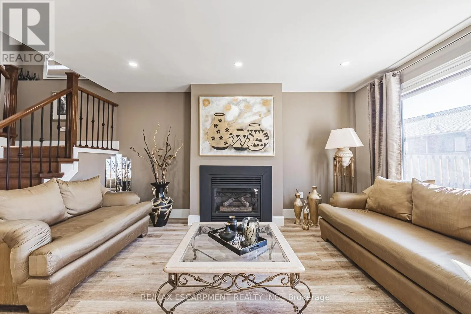103 BROUGHTON AVENUE