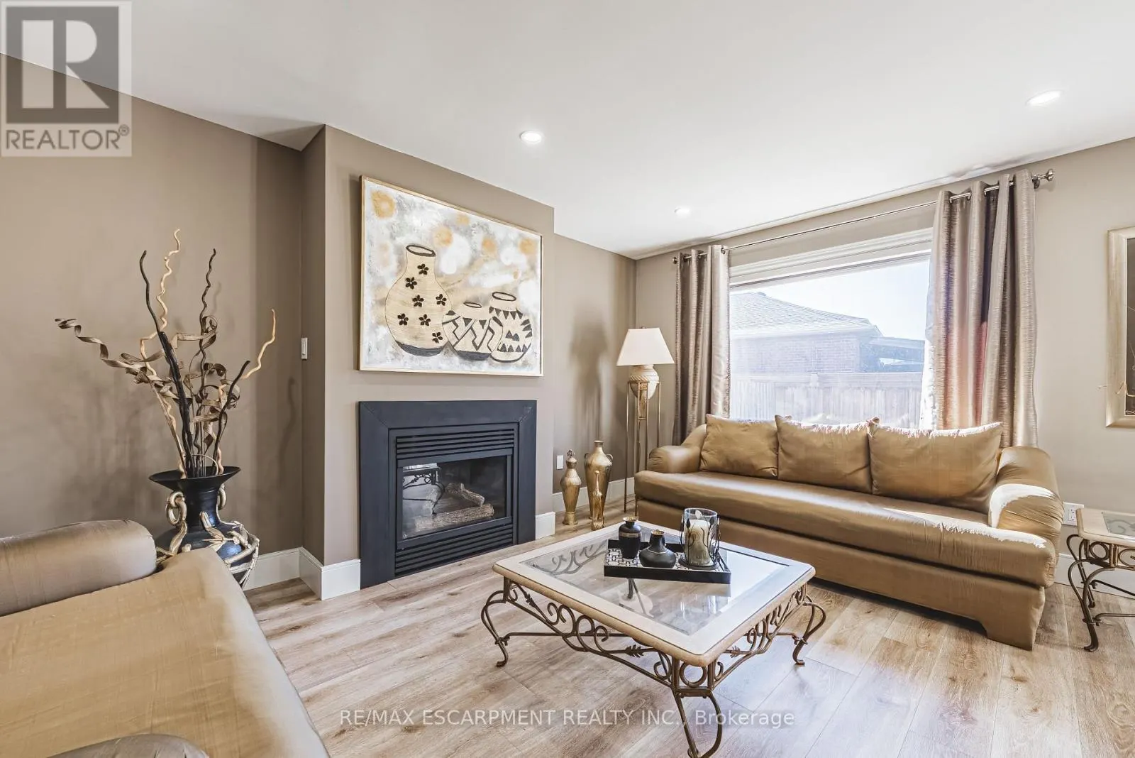 103 BROUGHTON AVENUE