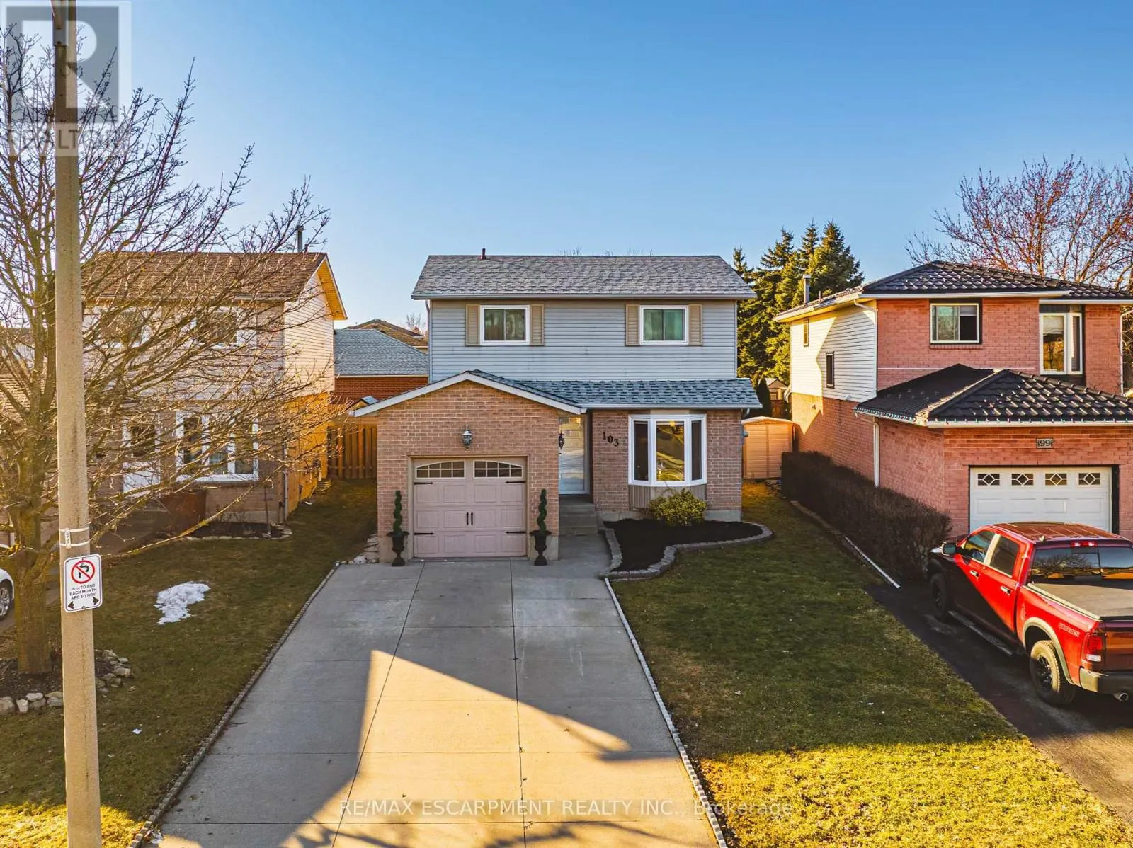 103 BROUGHTON AVENUE