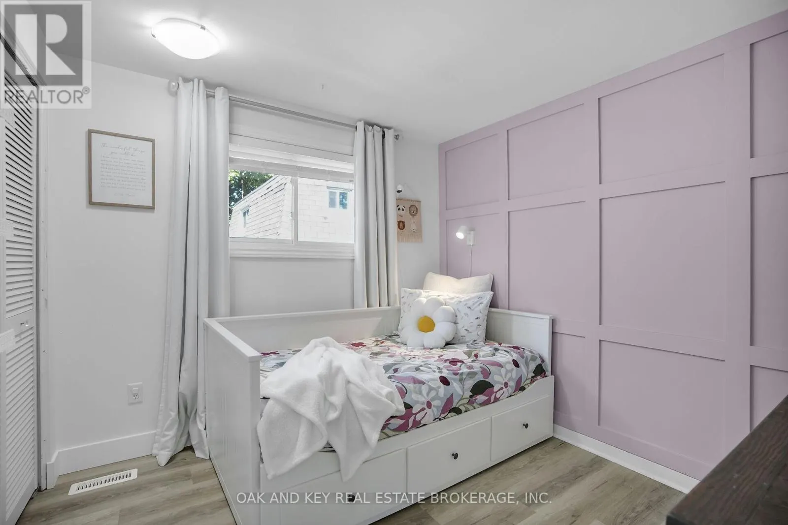 94 EDMUNDS CRESCENT