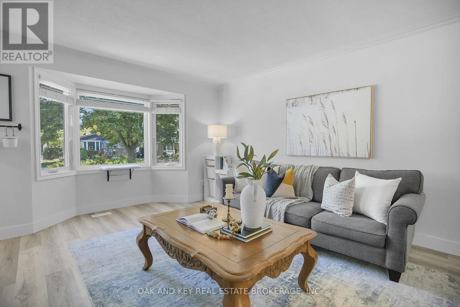 94 EDMUNDS CRESCENT