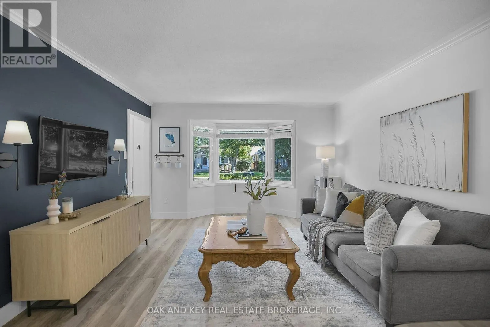 94 EDMUNDS CRESCENT