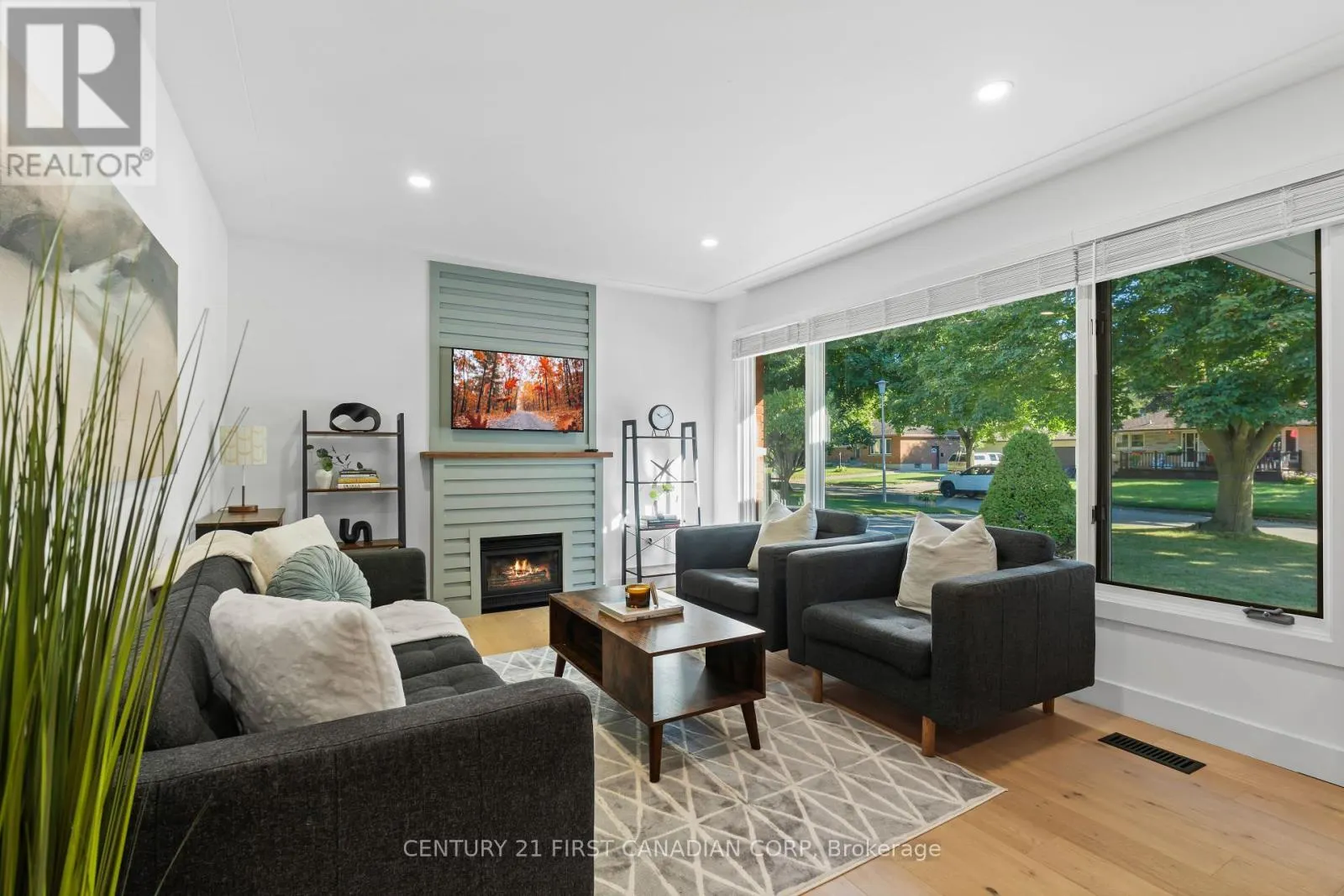21 MARBENOR CRESCENT
