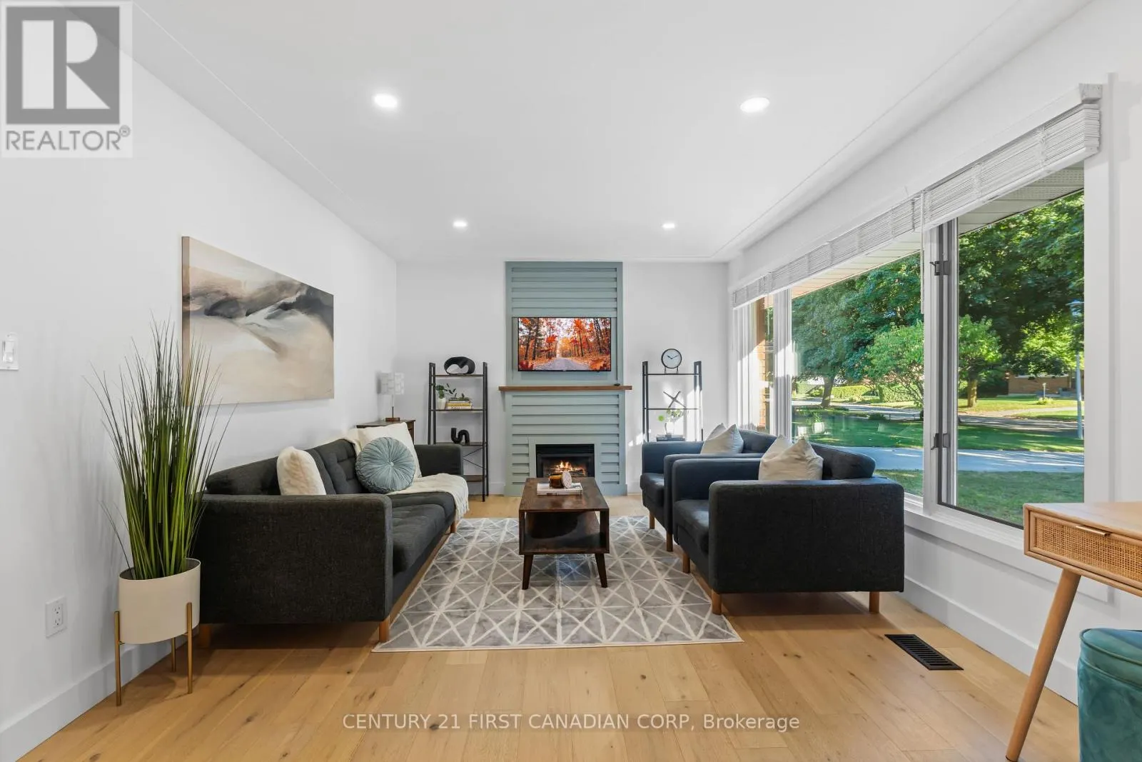 21 MARBENOR CRESCENT