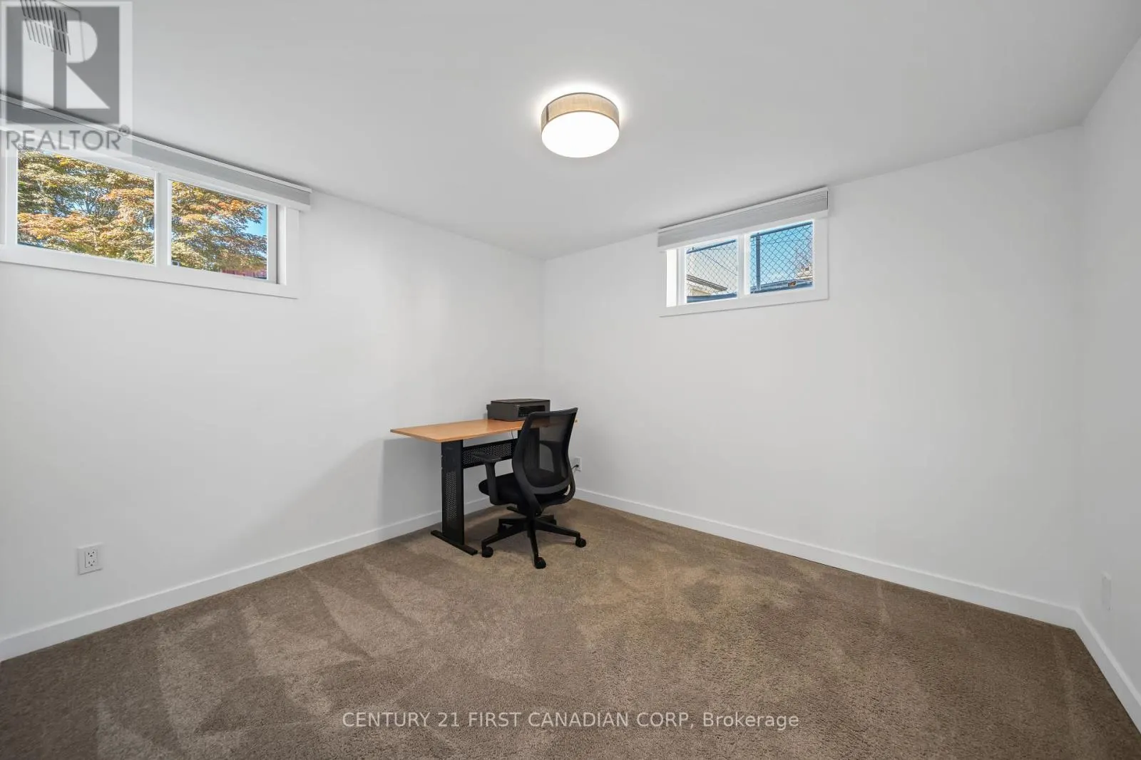21 MARBENOR CRESCENT