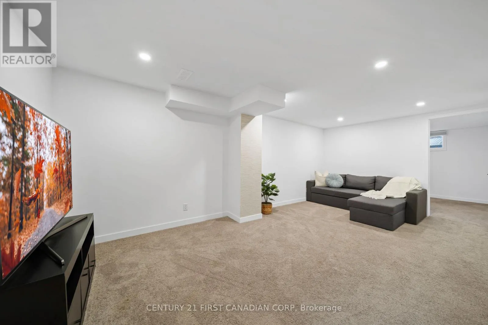 21 MARBENOR CRESCENT