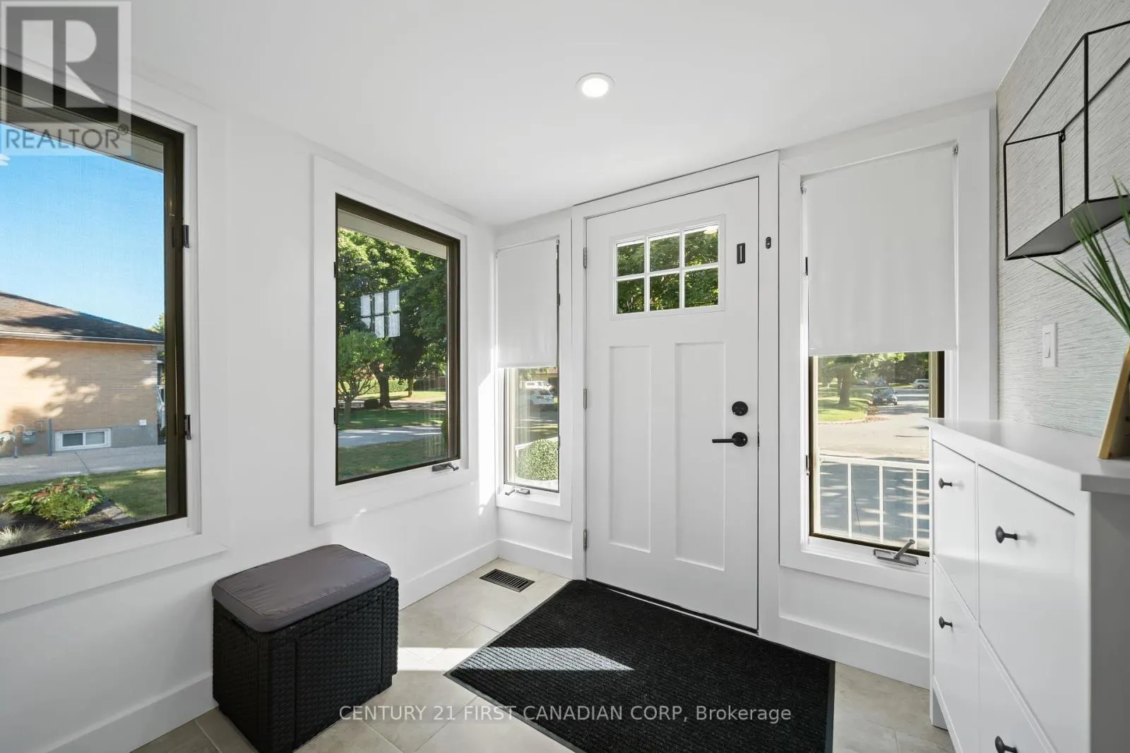 21 MARBENOR CRESCENT