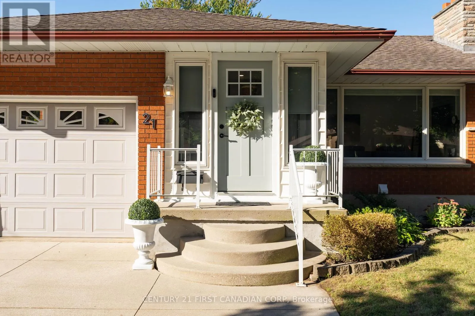 21 MARBENOR CRESCENT