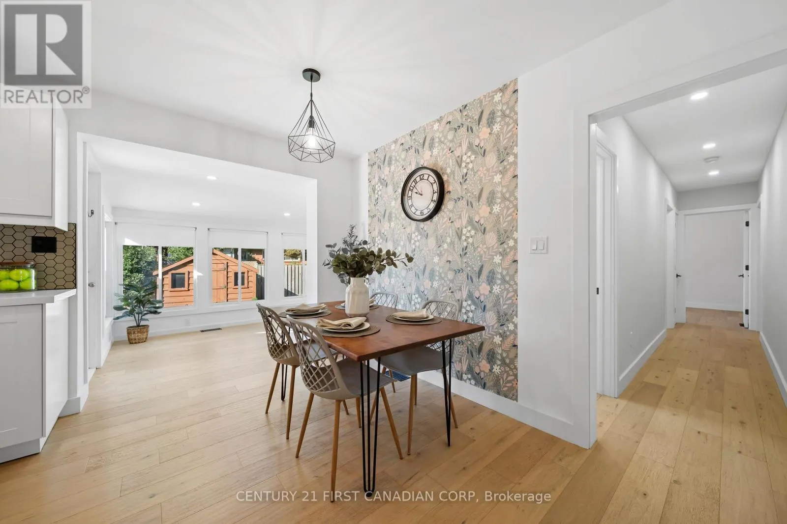 21 MARBENOR CRESCENT