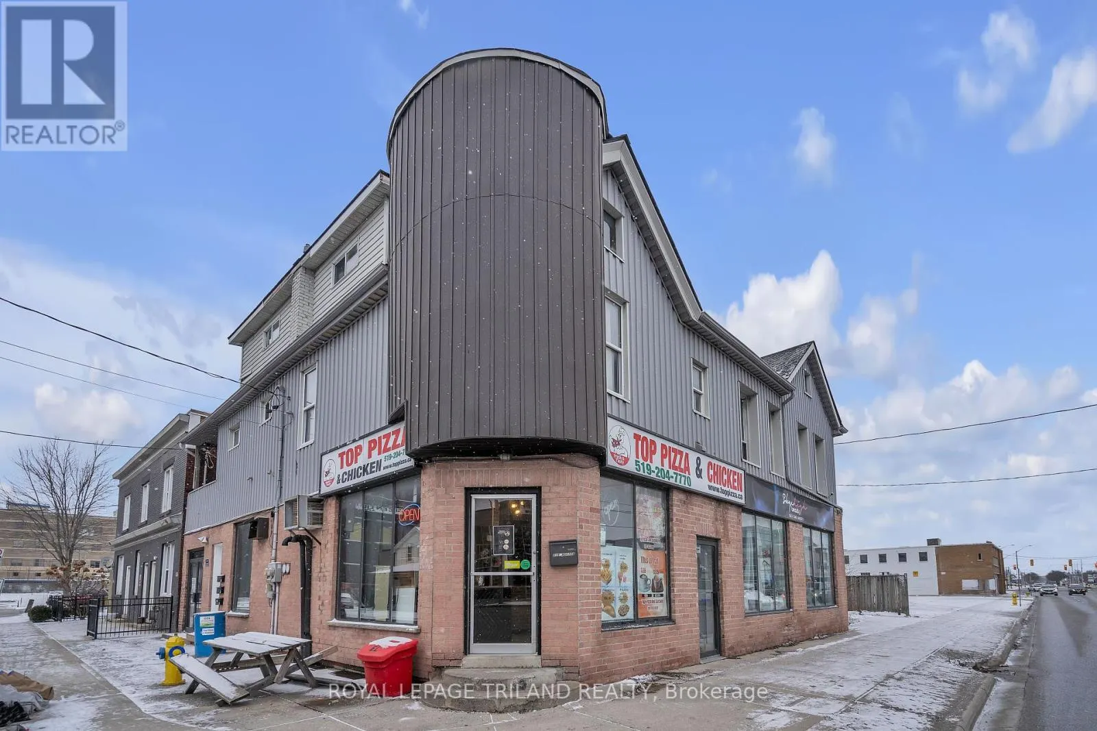 218 HORTON STREET E