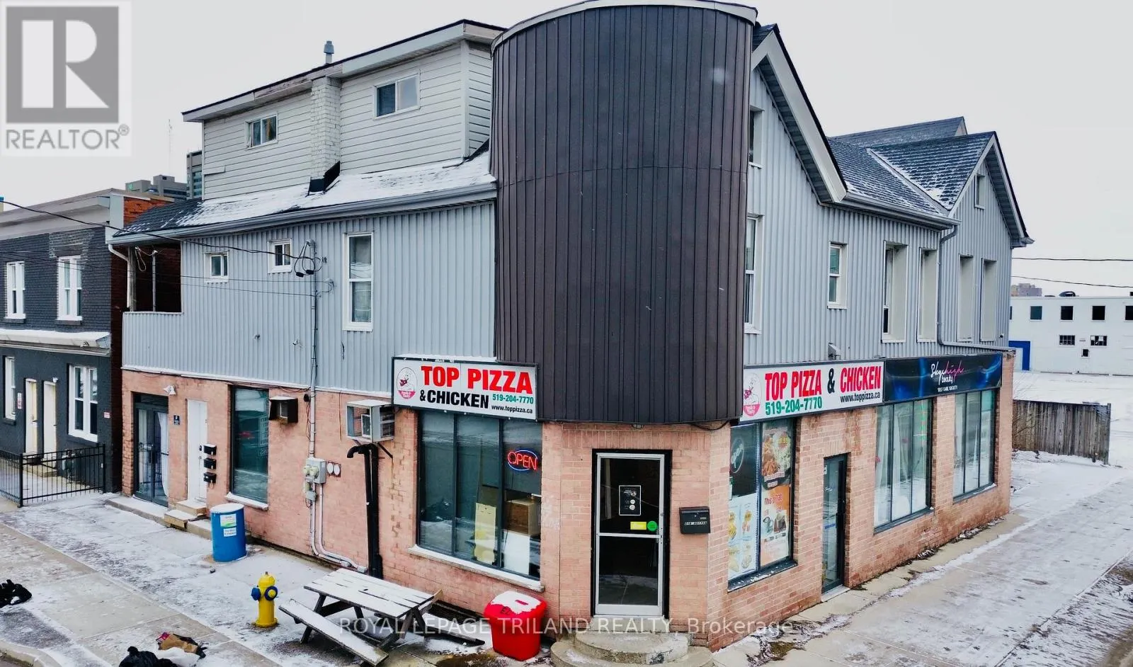 218 HORTON STREET E