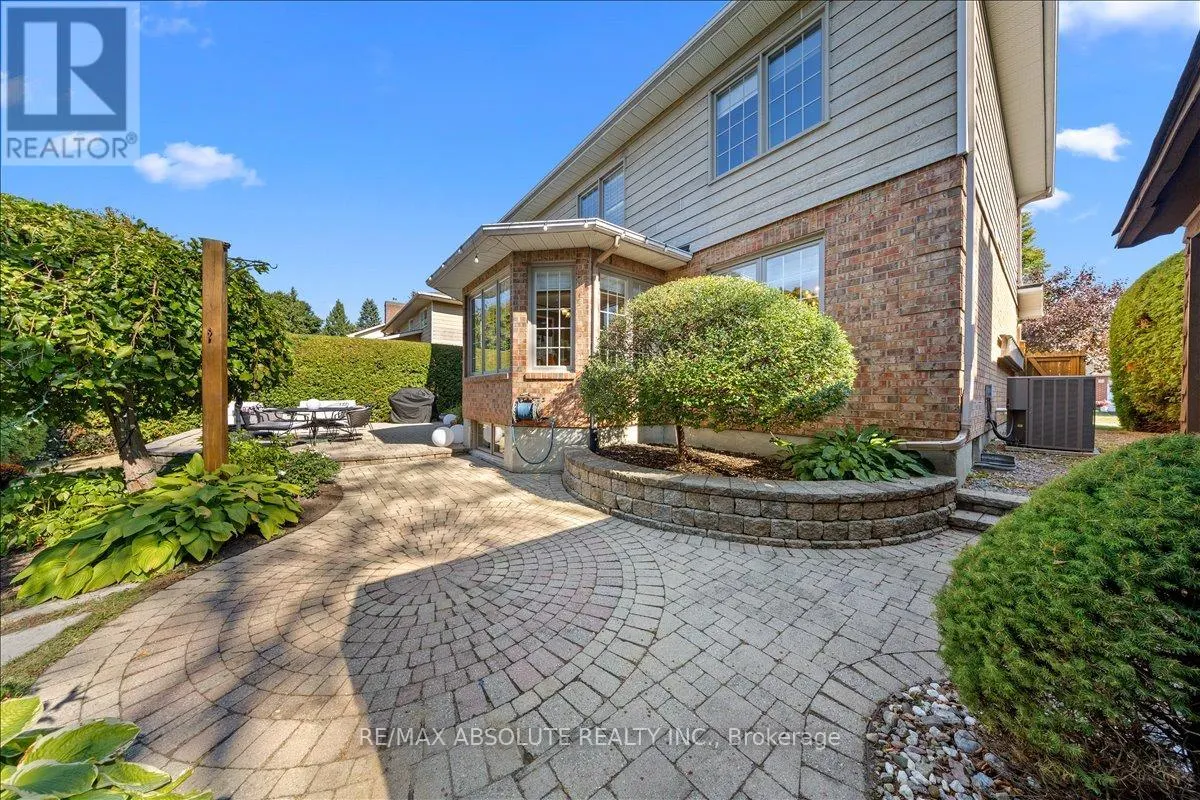 3 BUTTONWOOD TRAIL