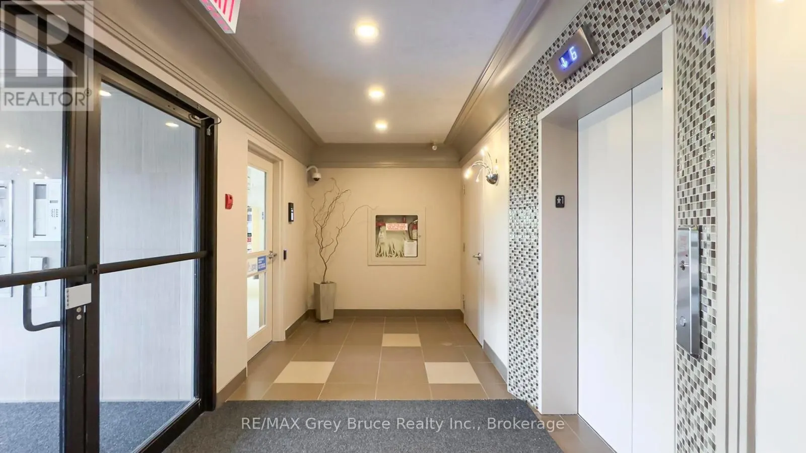 502 - 1717 2ND AVENUE E, #502