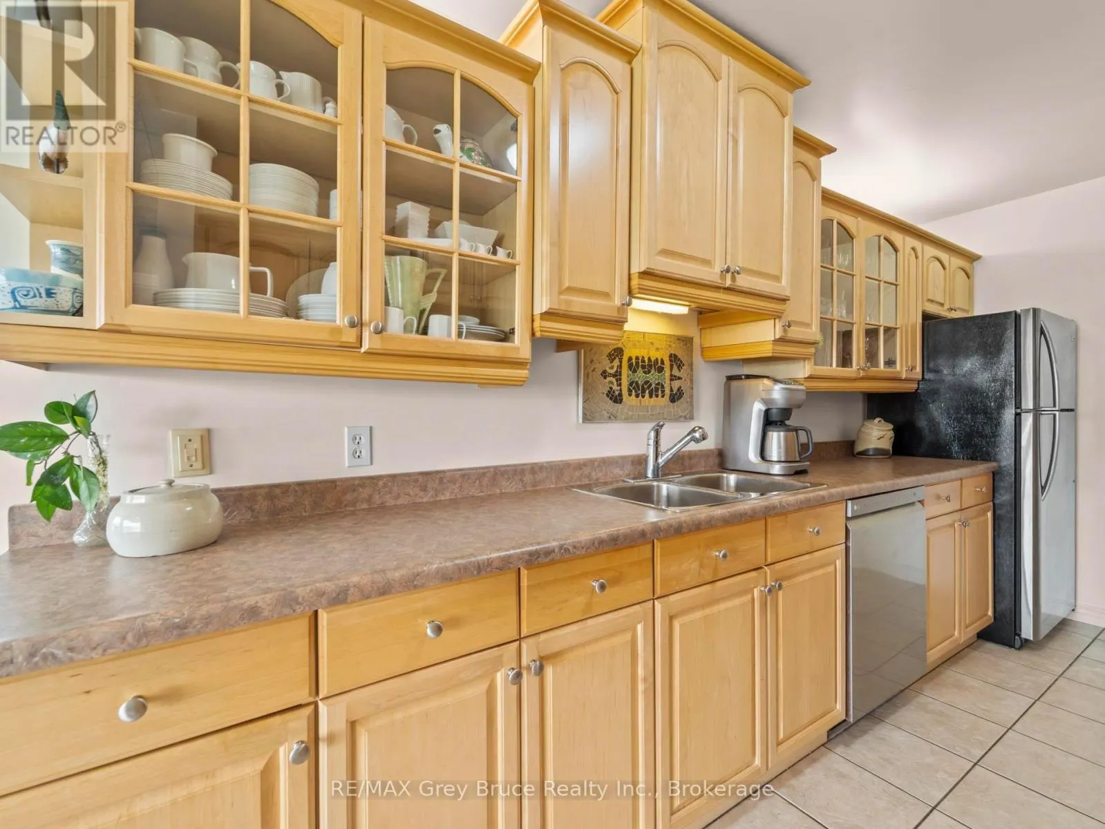 502 - 1717 2ND AVENUE E, #502