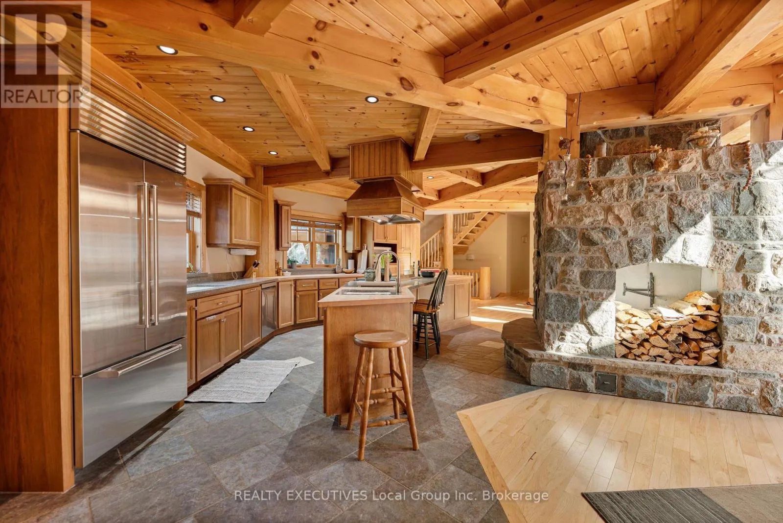 103 HUNTERS BAY ROAD