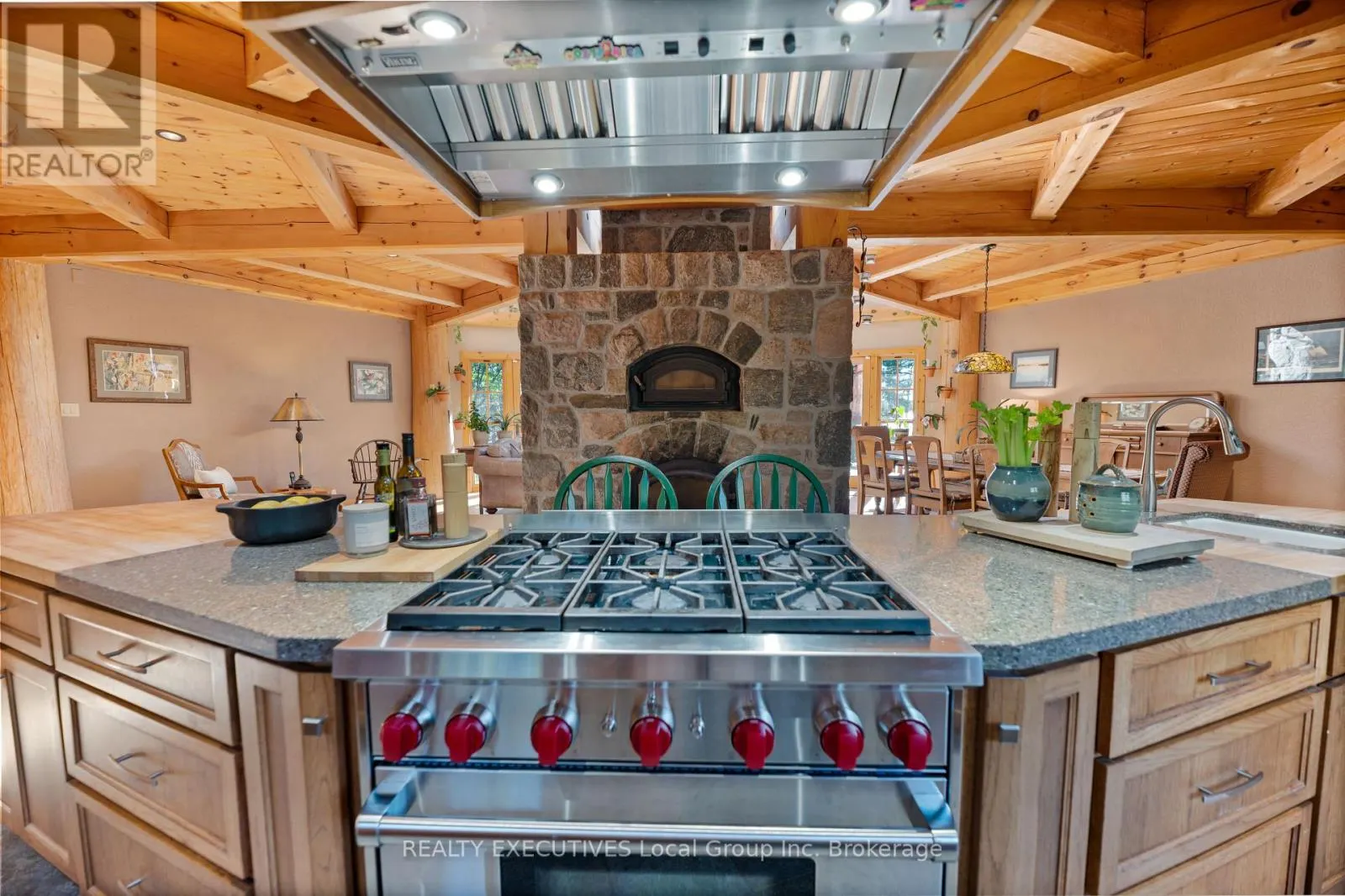 103 HUNTERS BAY ROAD